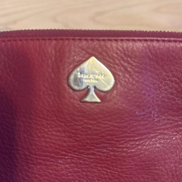 Kate Spade Zippered Wristlet Coin Pouch Burgundy - Picture 2 of 7